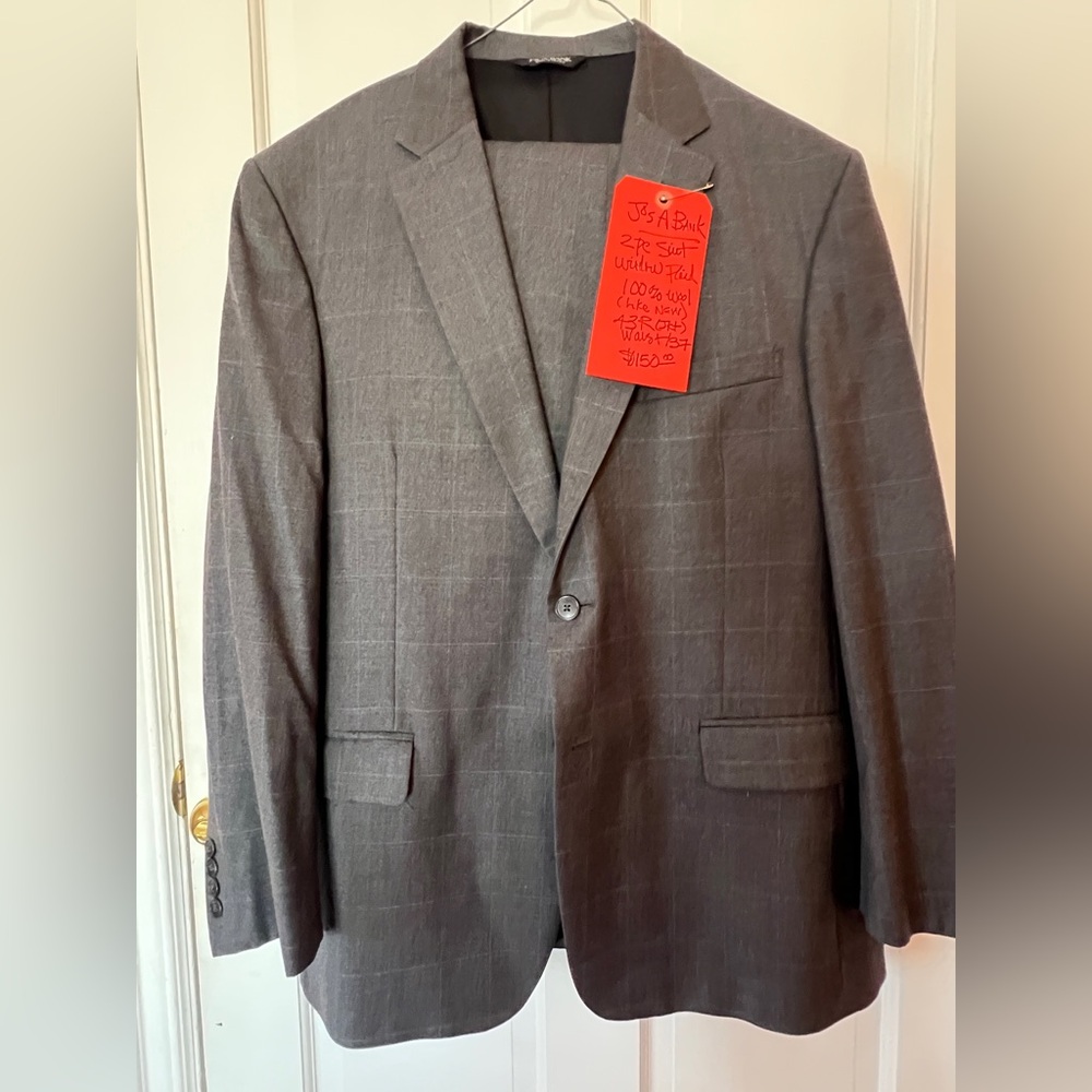 Jos. A. Bank Gray 100% Wool Two Piece Suit
